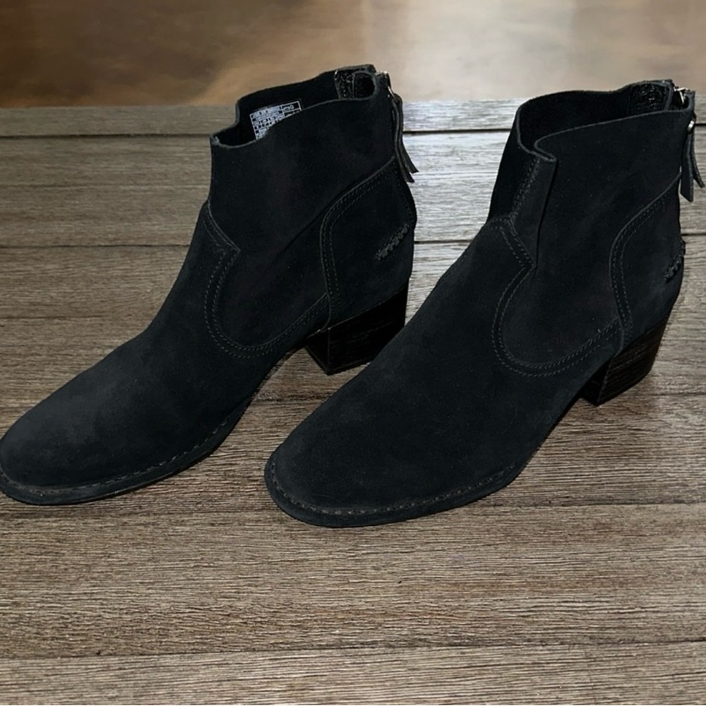 Ugg Bandara Ankle Boot